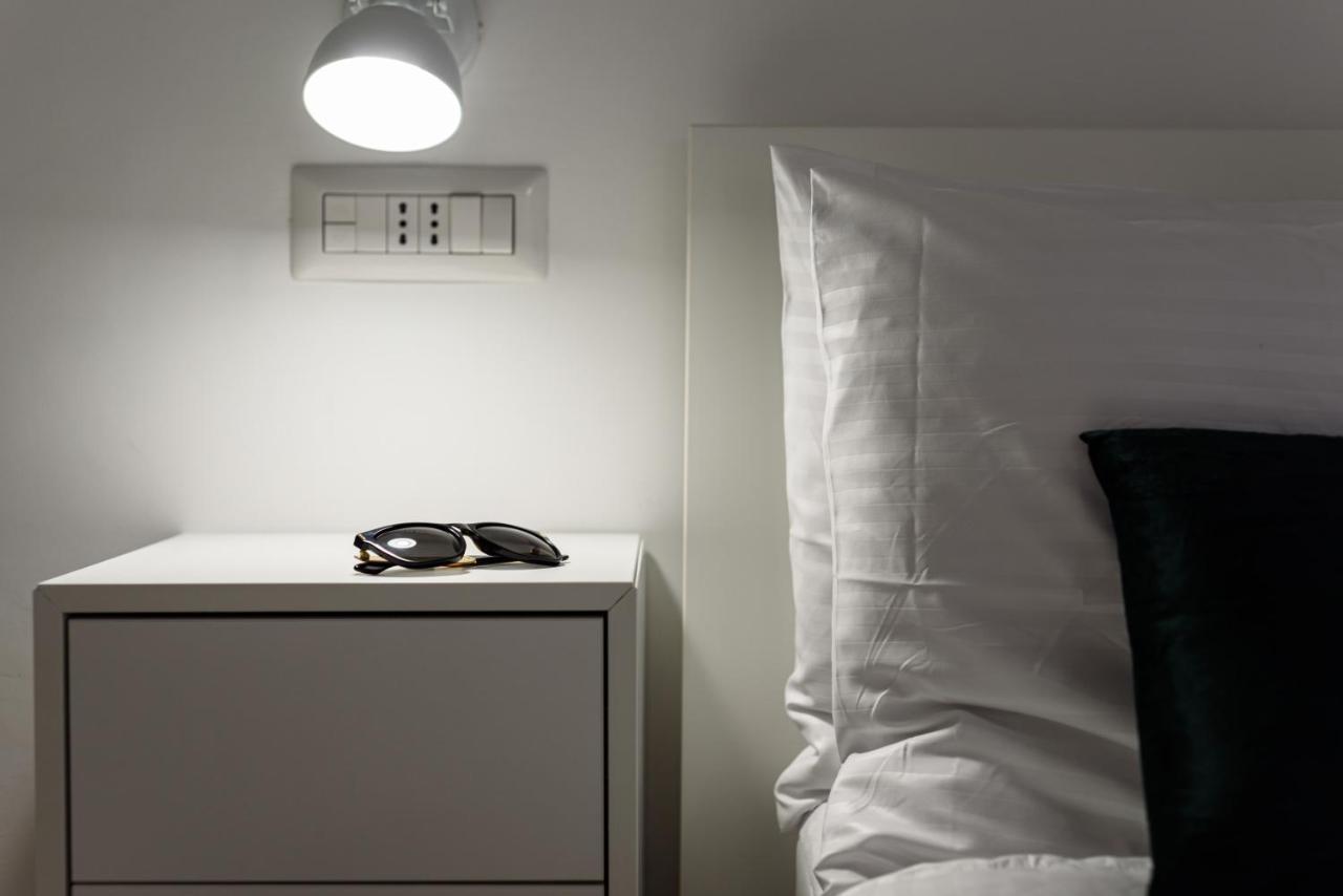 Napoli In Bed Lägenhet Exteriör bild